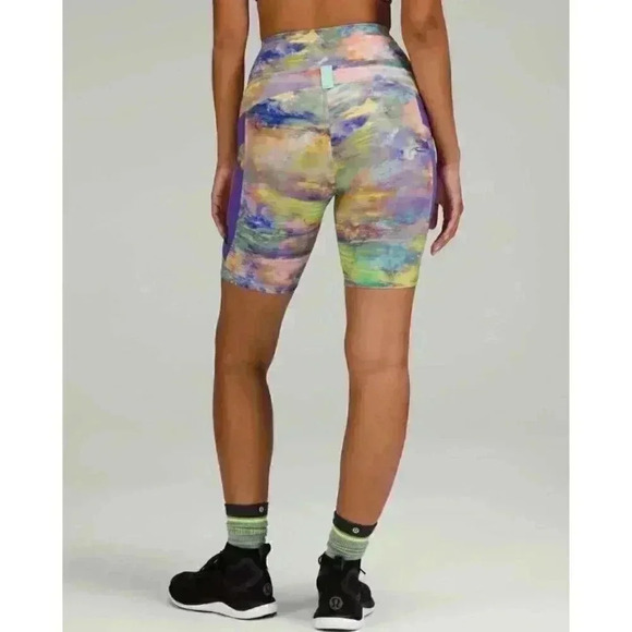 Lululemon Women's Cargo SHR Hiking Shorts 8" 4 Altered Nature Multi Carabiner - Picture 7 of 13